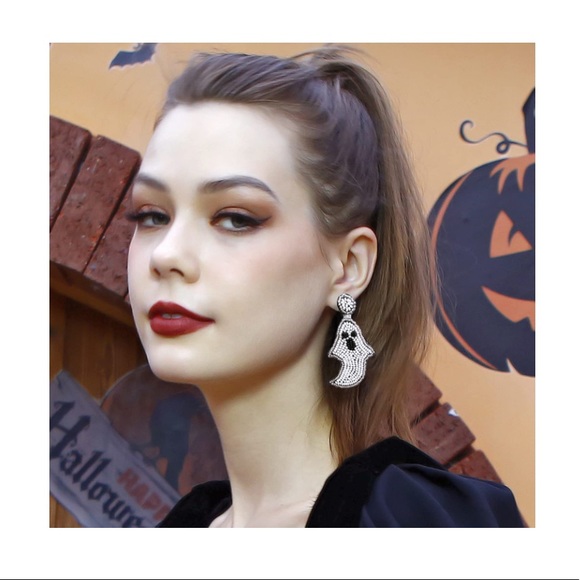 New! Women’s Beaded Rhinestone Bling Ghost Boo Halloween Earnings Set - Picture 3 of 6